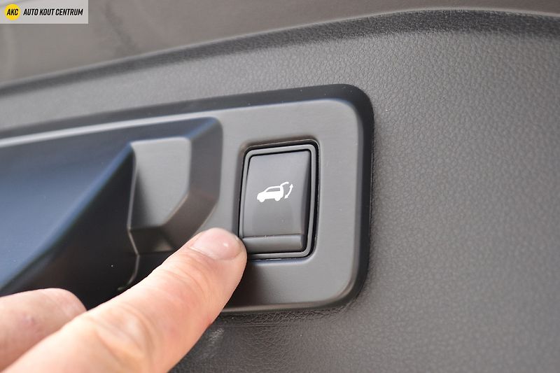 Renault Espace ICONIC E-TECH FULL HYBRID 200k - fotka 32 z 78