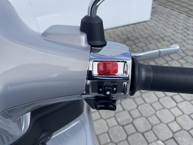 Vespa (2026) Primavera 125 Tech EU5+ - fotka 10 z 10