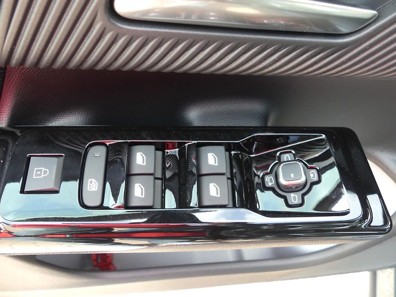 Citroën C5 Aircross (2026) MAX Hybrid 145k Automatic   - fotka 20 z 23