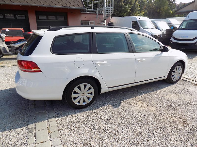 Volkswagen Passat 1,4 TSI 90 KW AUTOKLIMA VÝHŘEV - fotka 8 z 42