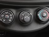 Toyota Yaris (2013) 1.0 VVT-i, Park. senzory - náhled 15