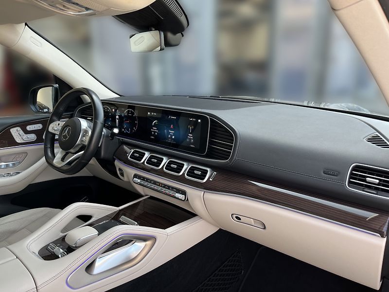 Mercedes-Benz GLS Trída 350 d 4MATIC AMG Line Pa - fotka 15 z 18