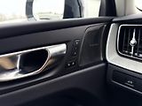 Volvo XC60 B5 AWD PLUS DARK /ventil. sed. - náhled 24