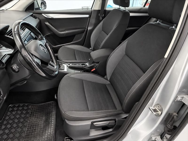 Škoda Octavia 1,6 TDI 85 KW, AMBITION - fotka 6 z 13