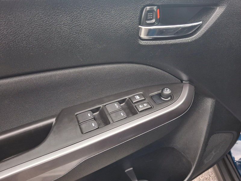 Suzuki Vitara (2024) Premium Hybrid Automat - fotka 33 z 35