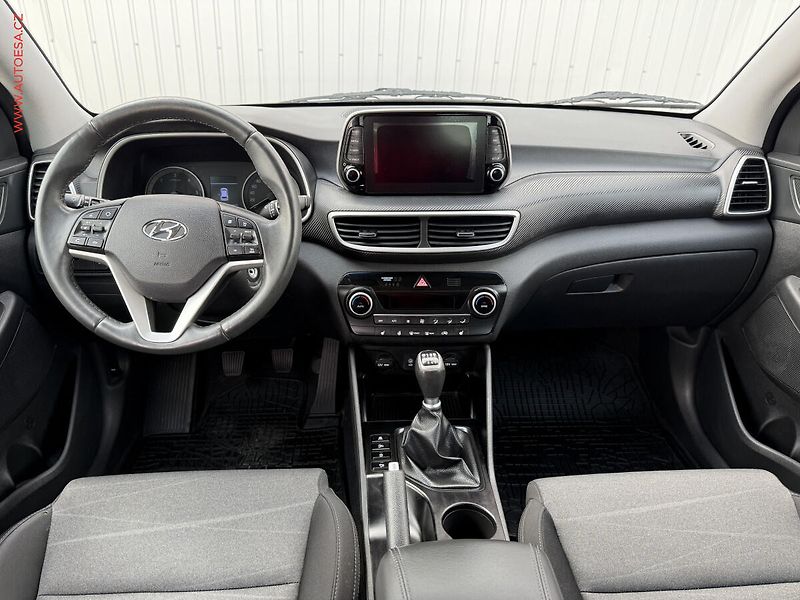 Hyundai Tucson (2018) 1.6CRDi, ČR, AC, navi, park - fotka 8 z 18