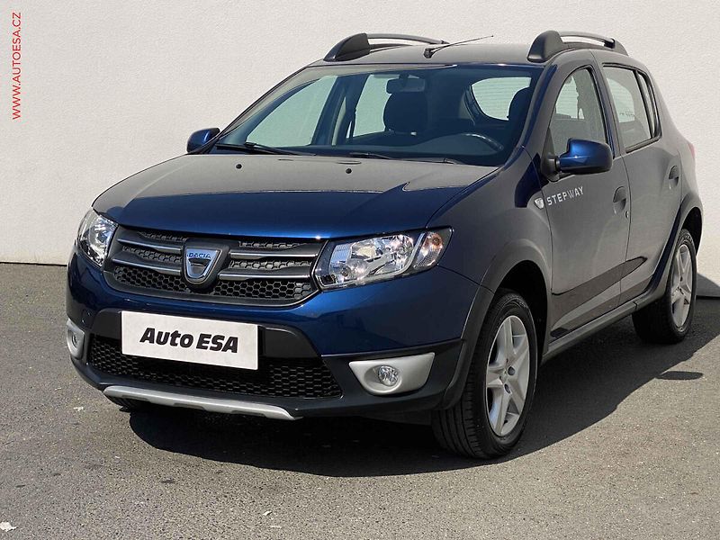 Dacia Sandero (2016) 0.9 TCe, Stepway, park. čidla - fotka 3 z 19