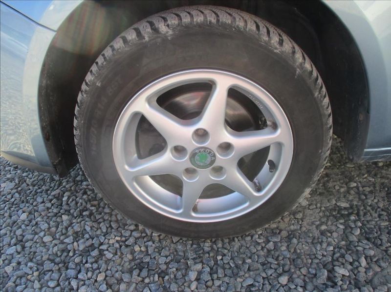 Škoda Fabia 1,4 i 16v, klima, serv.kniha, - fotka 18 z 33