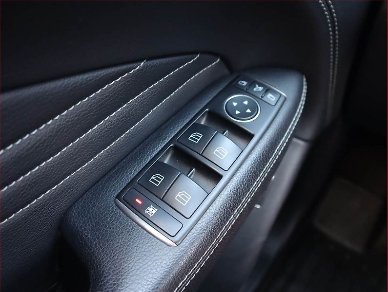 Mercedes-Benz Třídy M (2013) ML 350 BlueTEC, 4X4, Automat - fotka 17 z 19