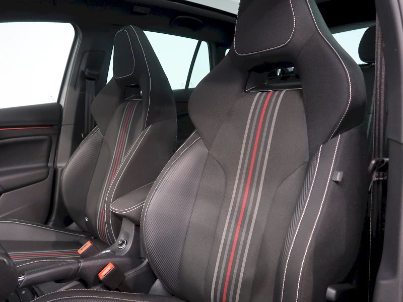 Škoda Scala (2025) MONTE CARLO 1.5TSI 110KW DSG P - fotka 14 z 40