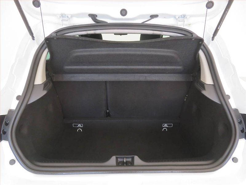 Renault Clio (2018) 1.2 16V, Serv.kniha, Tempomat - fotka 13 z 15