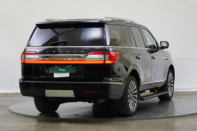 Lincoln Navigator - fotka 2 z 27