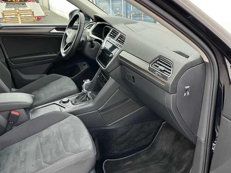 Volkswagen Tiguan (2023) 2.0 TDI BMT 110 kW 4MOTION DSG - fotka 15 z 20