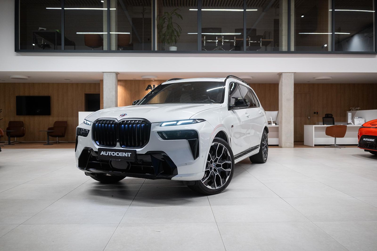 BMW X7 40D 250KW M-SPORT MASÁŽE TAŽNÉ