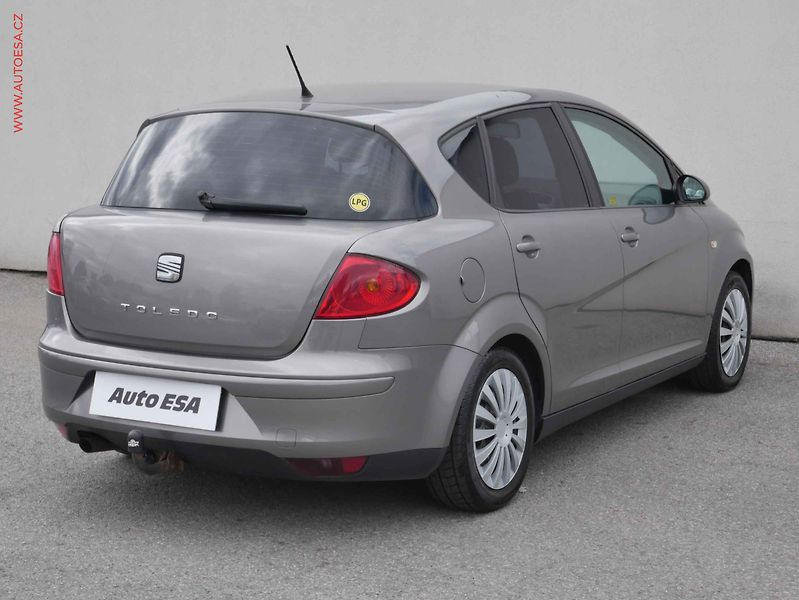 Seat Toledo (2005) 1.6i, ČR, AC, TZ - fotka 4 z 17