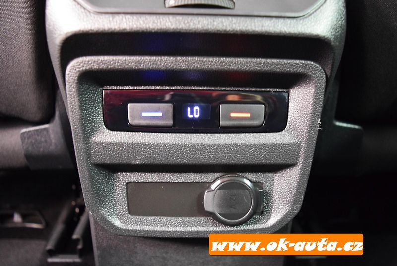 Volkswagen Tiguan 1.5 TSi ELEGANCE DSG  - fotka 33 z 62