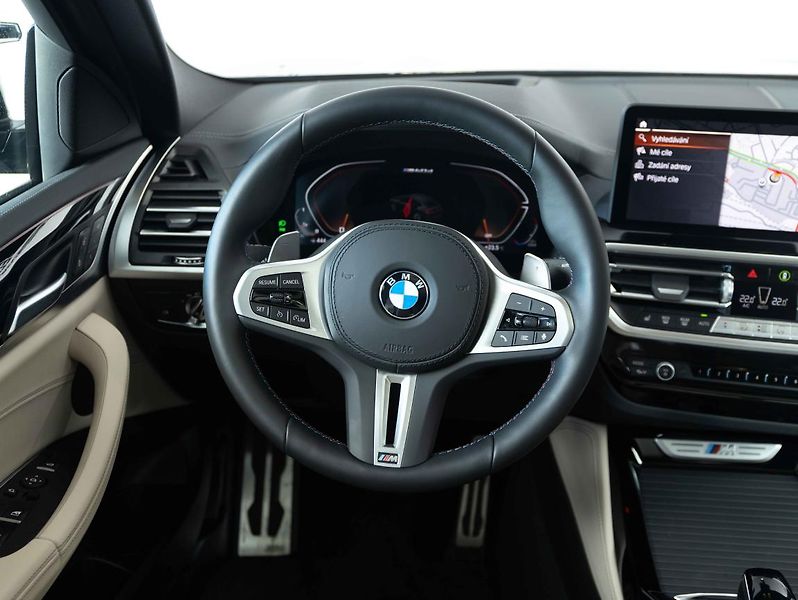 BMW X4 M40d - fotka 13 z 24