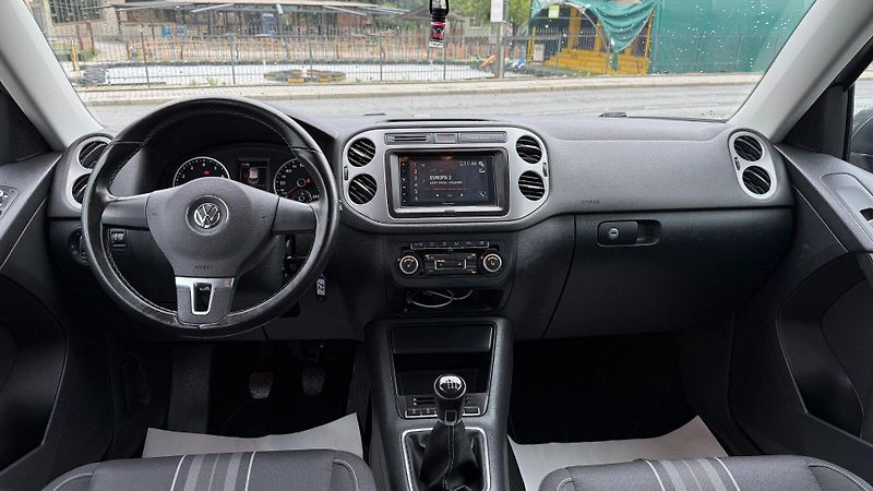 Volkswagen Tiguan (2015) 1.4TSi 90kW*Lounge*Servis*ALU* - fotka 20 z 23