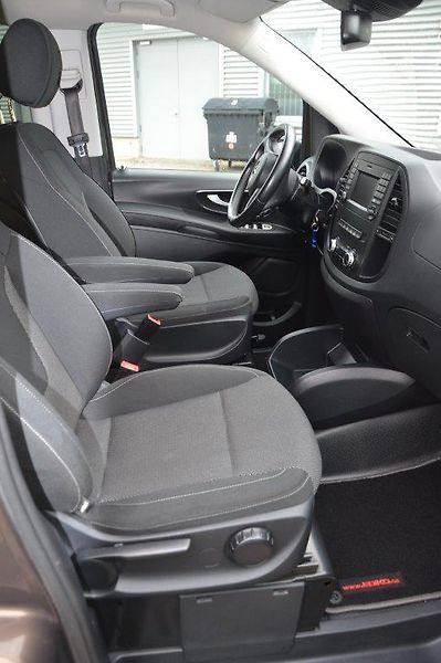 Mercedes-Benz Vito 116 CDi 7 míst, automat 7G  - fotka 38 z 41