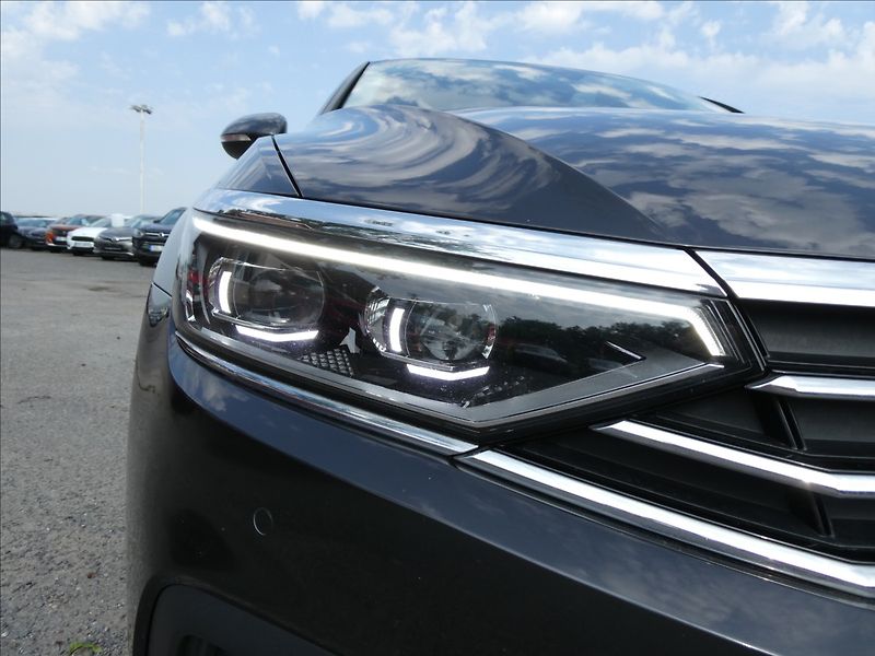 Volkswagen Passat 2,0 TDi DSG FULL LED BUSINESS - fotka 5 z 41