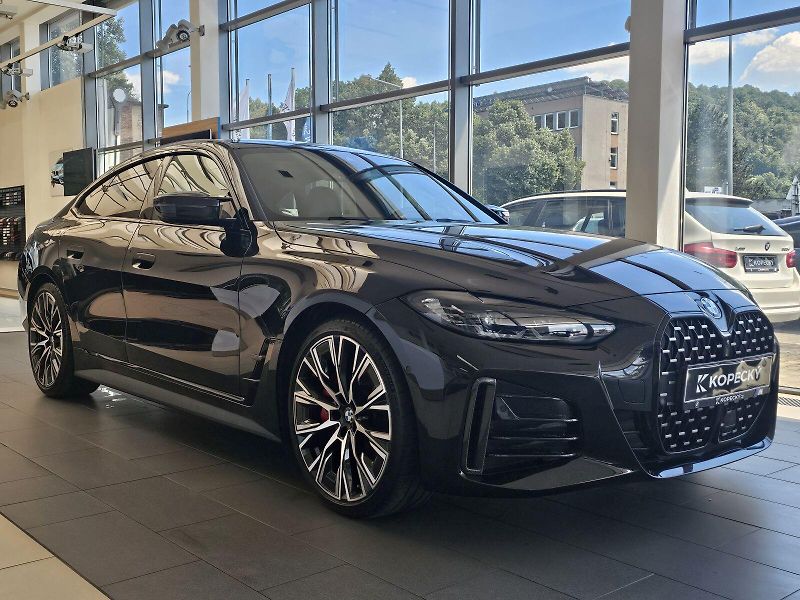 BMW Řada 4 M440i xDrive - fotka 3 z 36
