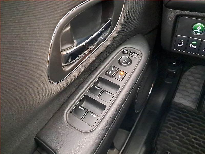 Honda HR-V (2019) 1.5 i-VTEC, Automat - fotka 20 z 21