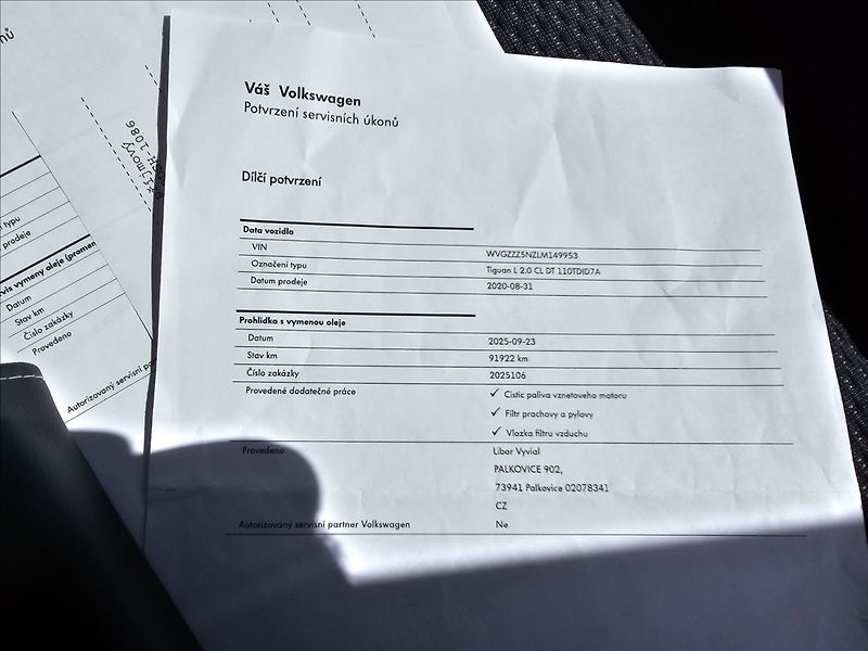 Volkswagen Tiguan Allspace 2,0 TDi R LINE DSG  4X4 NAVI - fotka 40 z 45