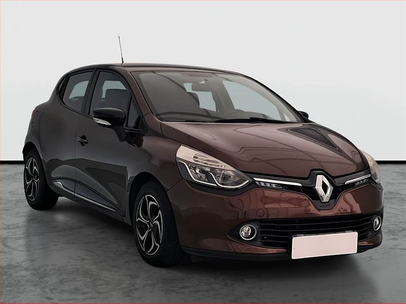 Renault Clio (2015) 1.2 16V, Tempomat - fotka 1 z 17