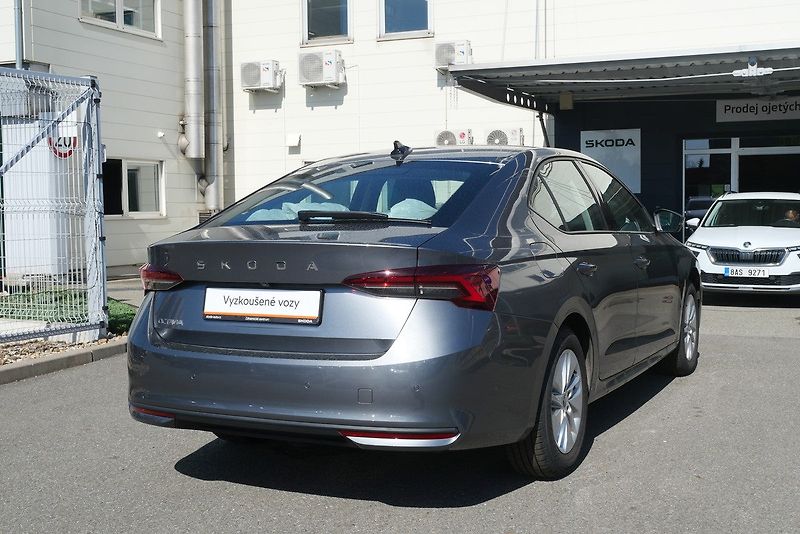 Škoda Octavia - fotka 2 z 6