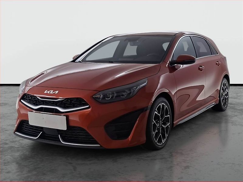 Kia Ceed (2023) 1.5 T-GDI - fotka 2 z 17