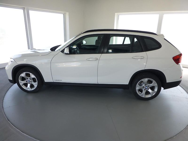 BMW X1 (2014) 2,0D*X-DRIVE**NAVI*ALU**XENONY - fotka 7 z 23