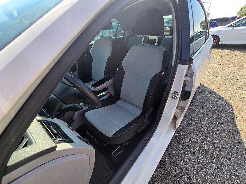 Škoda Rapid (2013) 1.2 TSi 63KW aut.klima - fotka 10 z 23