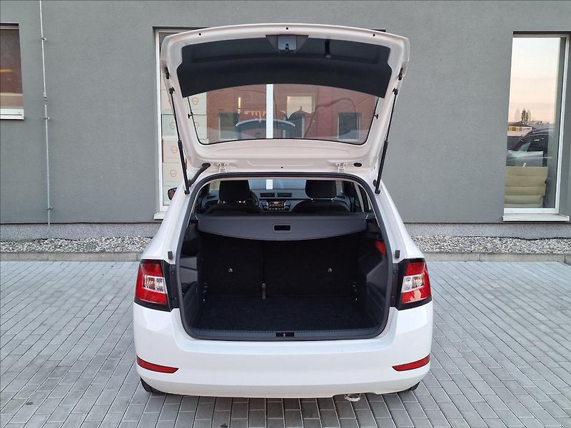 Škoda Fabia 1.0 TSI Combi Tour, ČR, 1.Maj - fotka 36 z 45