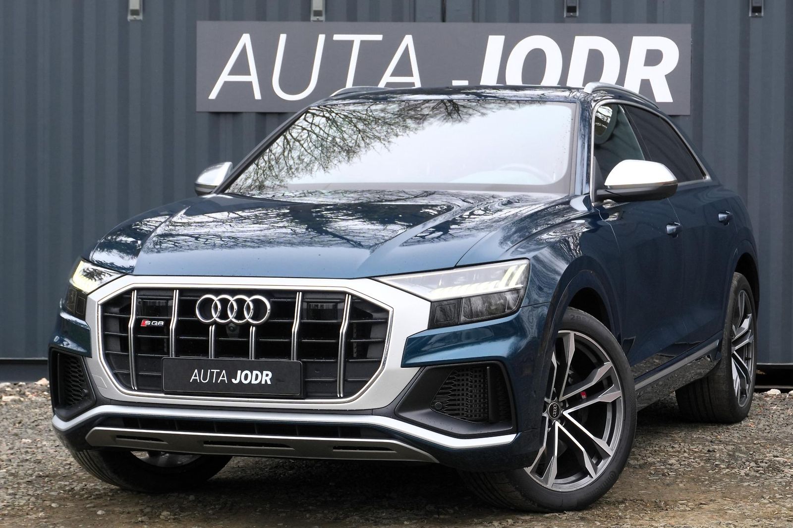 Audi SQ8 4.0 TFSI, ČR, Tažné, Matrix