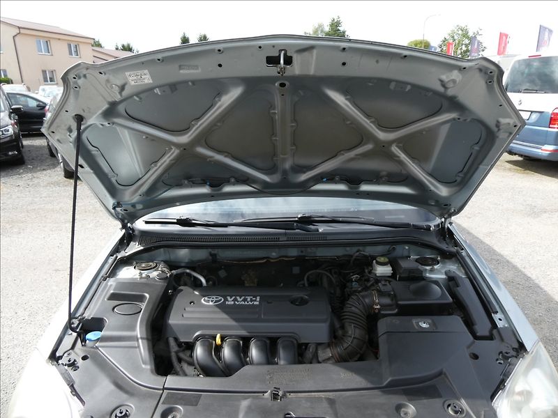 Toyota Avensis 1,8 16V 95kW závěs,digi.klima - fotka 30 z 32