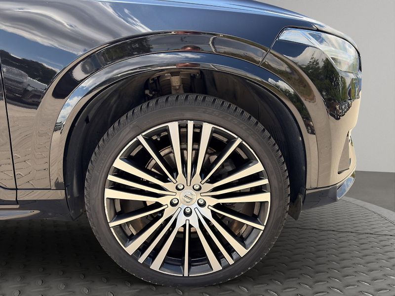 Volvo XC90 (2019) 2.0 B5 4x4 Nafta, Kůže, A/T - fotka 23 z 30