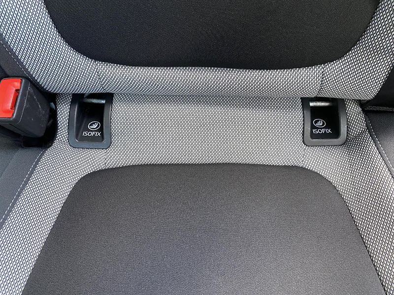 Škoda Fabia 1.2 TSI 66kW - ALU - PDC - fotka 29 z 41