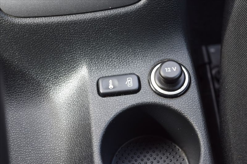 Škoda Octavia 1,2 i 77KW KLIMA VÝHŘ.ČEL.SKLO - fotka 30 z 37