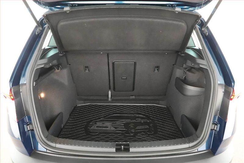 Škoda Karoq (2019) 1.6 TDI, Automat, Tempomat - fotka 11 z 17