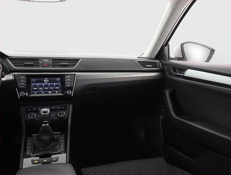 Škoda Superb (2015) Style 2.0 TDI, Serv.kniha - fotka 8 z 23