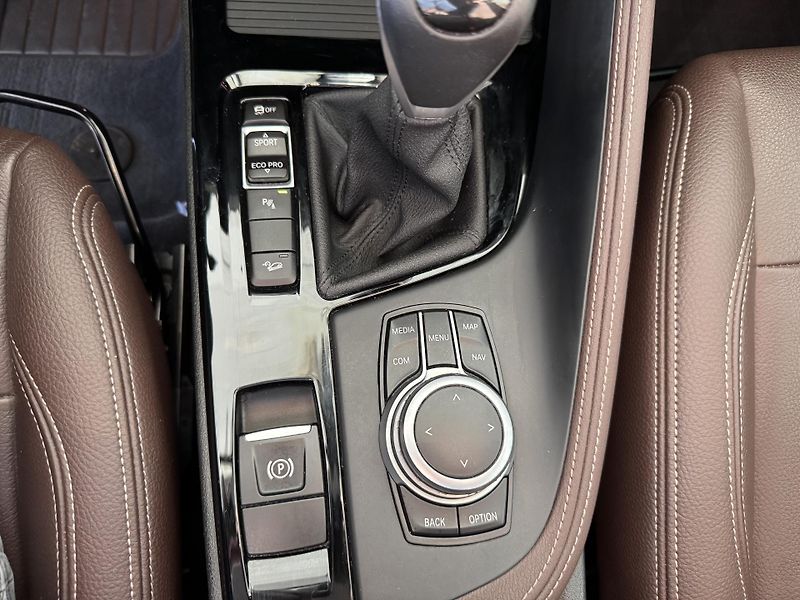 BMW X1 (2020) xDrive 18d X-LINE LED NAVI  - fotka 27 z 31