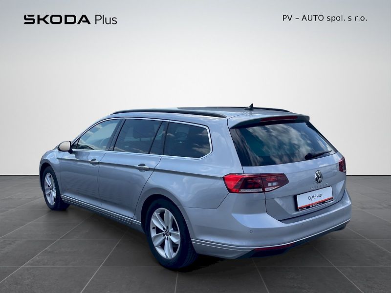 Volkswagen Passat (2021) 1.5 TSI 110 kW DSG Business - fotka 27 z 34