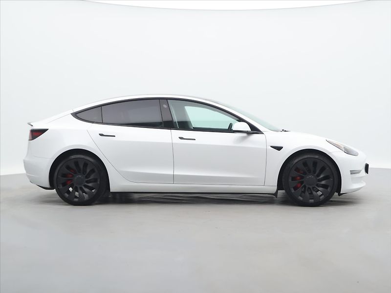 Tesla Model 3 LR 4WD Performance SOH 99% - fotka 8 z 28
