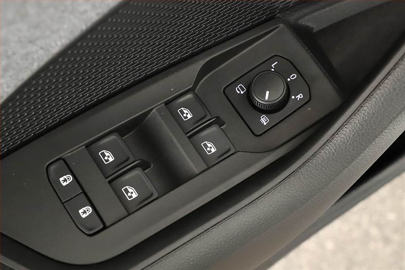 Škoda Octavia (2024) Top Selection 2.0 TDI - fotka 9 z 20