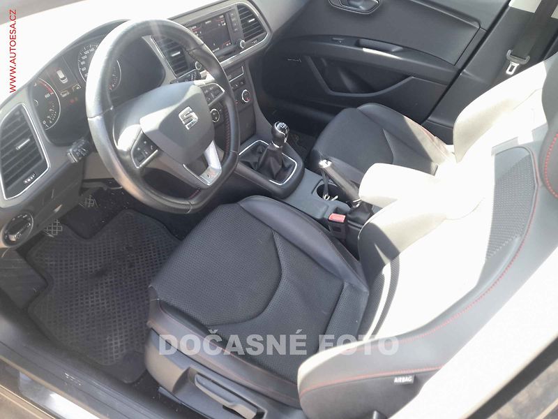 Seat Leon (2014) 2.0TDi, LED, navi, TZ - fotka 3 z 3