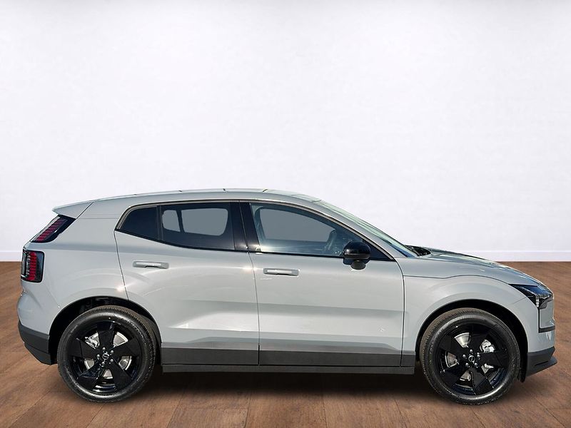 Volvo EX30 (2026) PLUS, BLACK EDITION P5, FULL L - fotka 5 z 21