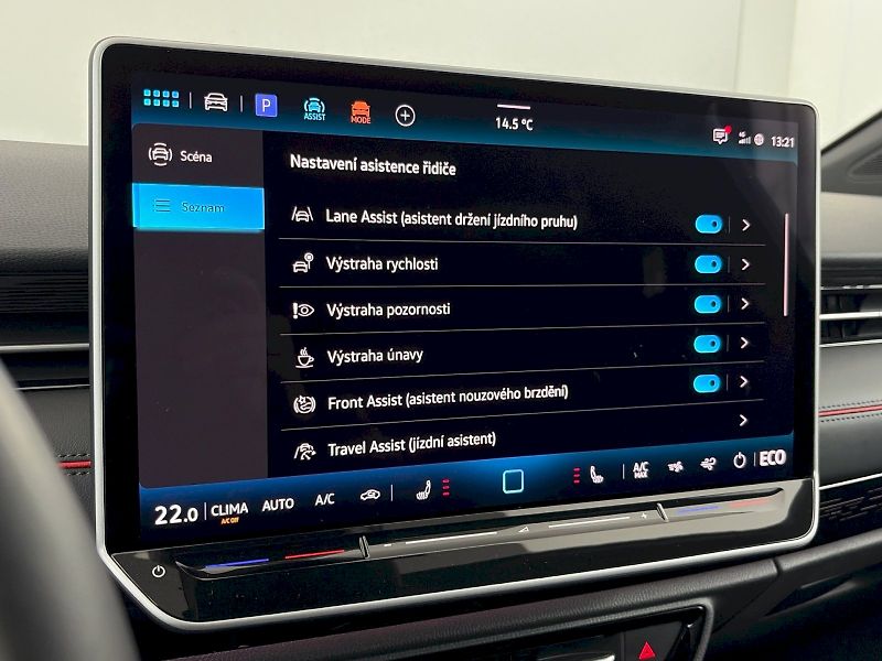 Volkswagen ID.7 Tourer (2025) GTX 250kW 4Motion, 91kWh - fotka 19 z 40