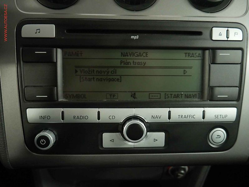 Volkswagen Touran (2009) 1.9 TDI - fotka 15 z 19