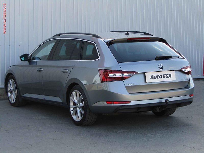 Škoda Superb (2017) 2.0 TDi, Ambition, DSG, navi - fotka 6 z 24