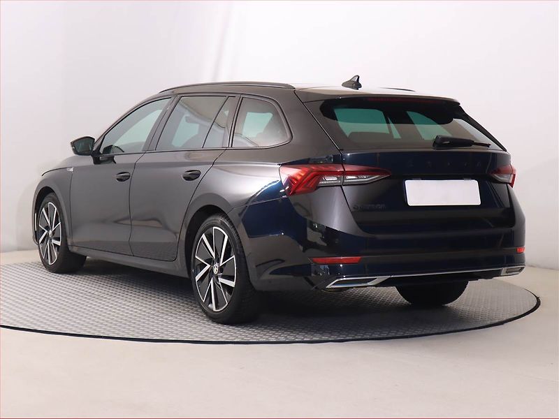 Škoda Octavia (2023) Sportline 2.0 TDI - fotka 4 z 28